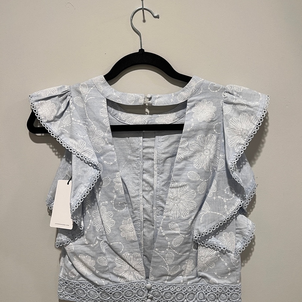 Cropped Blouse - Picture 2 of 3